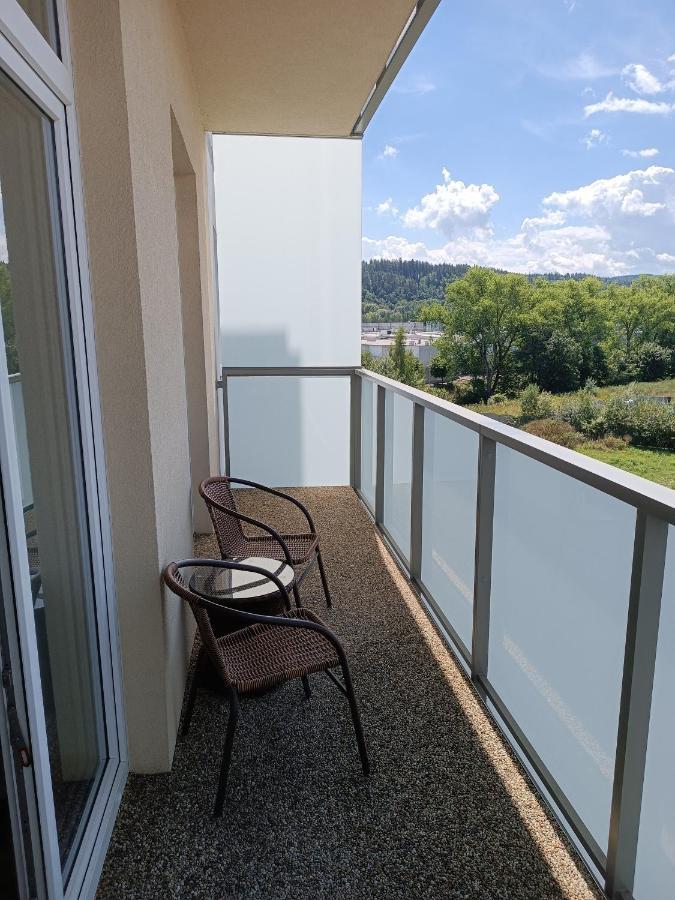 Appartamento Apartmán s wellness Karlovy Vary Esterno foto